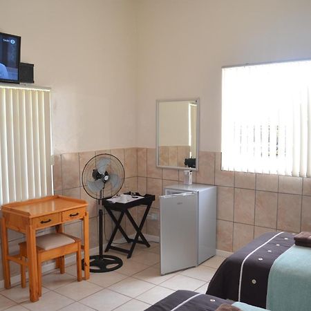 Bed and Breakfast Breaking Dawn Noupoort Habitación foto
